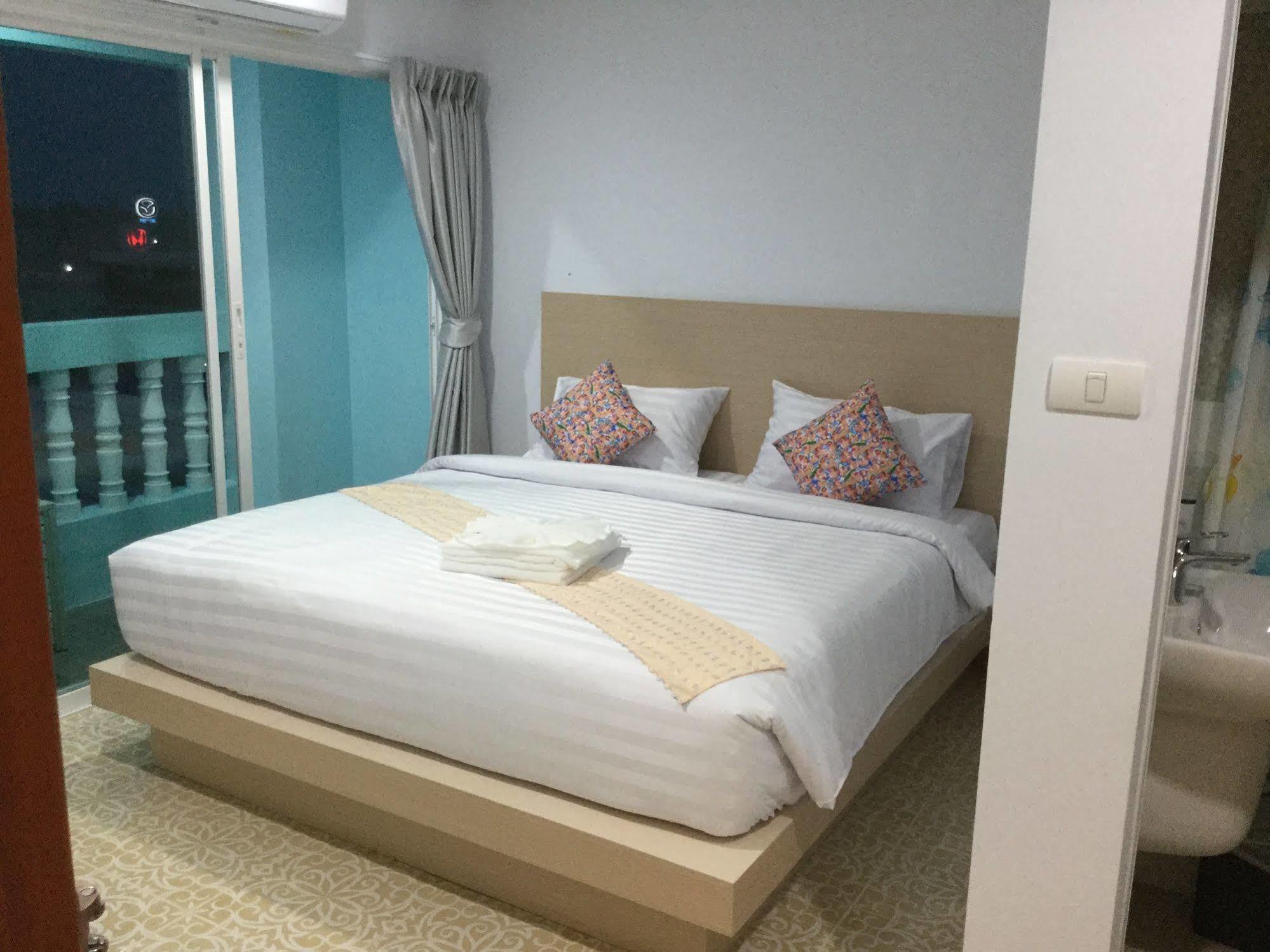 The Duck Phuket Exterior foto