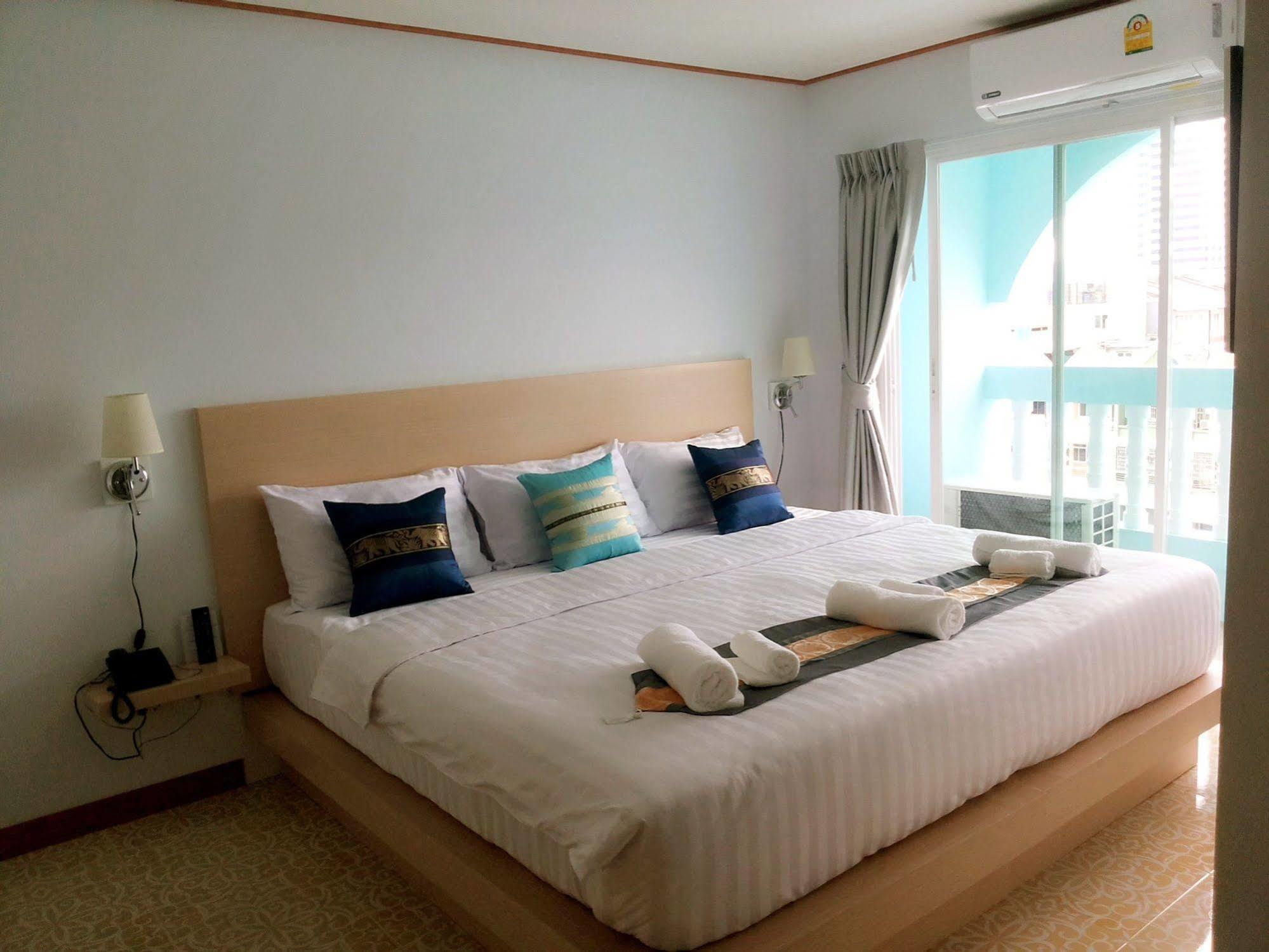 The Duck Phuket Exterior foto