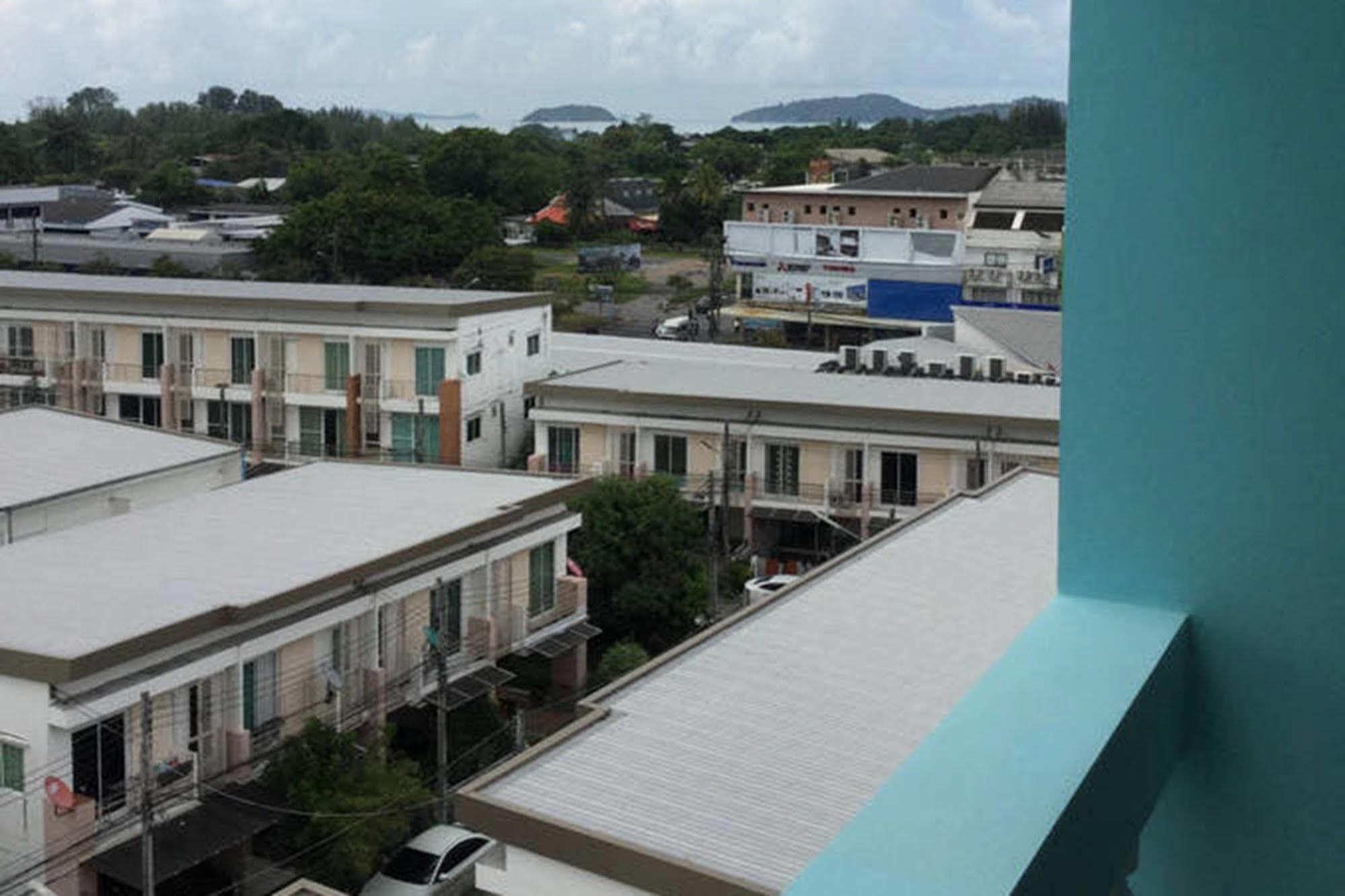 The Duck Phuket Exterior foto